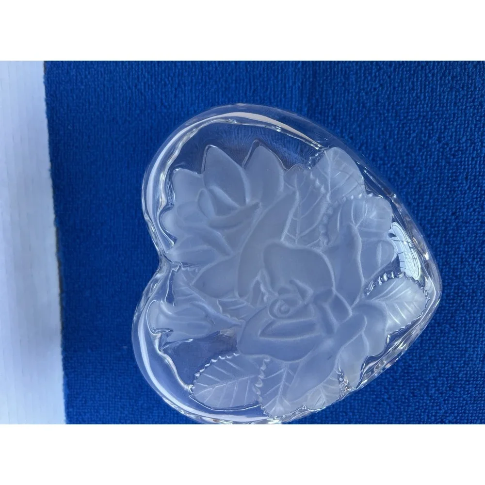 Set of 2 Vintage Glass Heart‎ Shaped Bowls With Frosted Roses together -box